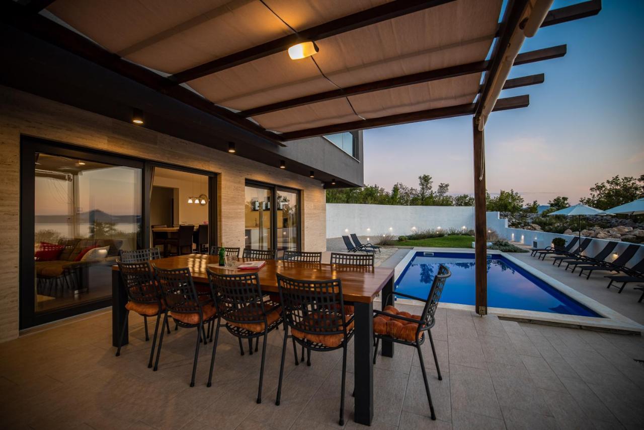 Villa Royal Promons - Heated Pool Starigrad Paklenica Exterior foto