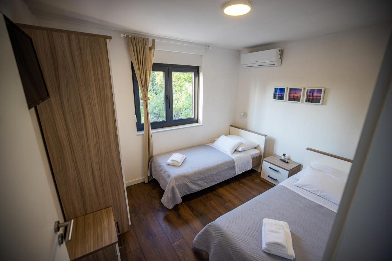 Villa Royal Promons - Heated Pool Starigrad Paklenica Exterior foto